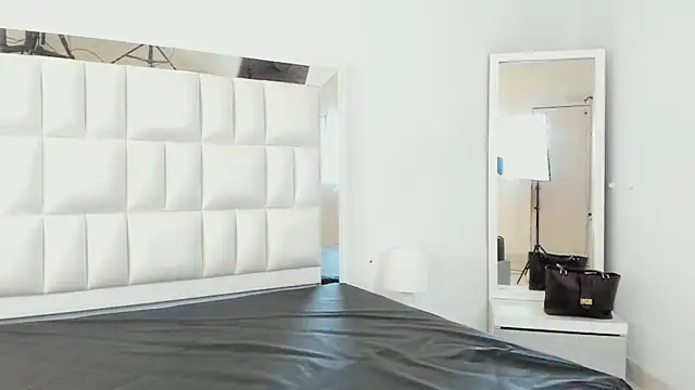 Alhana pulido online show from 02/19/25, 06:21