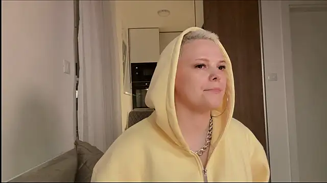 LikaBerry1 online show from 04/20/26, 05:48