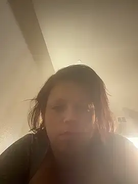 Snapshot of misssub6969 chatting on 11/05/25, 01:44 misssub6969 online show from 11/05/25, 01:44