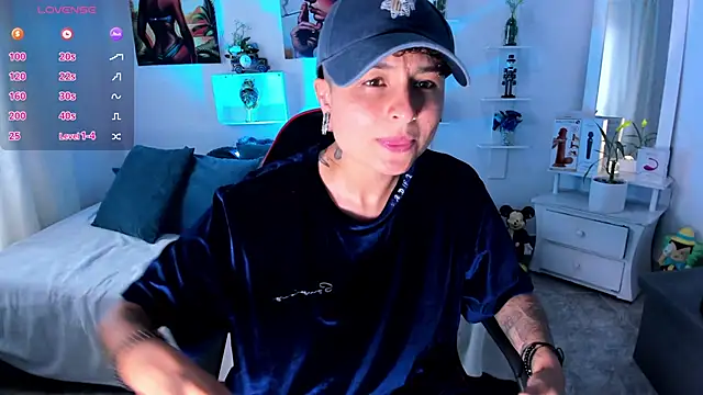 Snapshot of ZuryRamirez_ chatting on 12/20/25, 07:10 ZuryRamirez online show from 12/20/25, 07:10