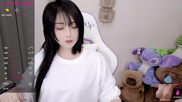 Snapshot of Vaness-a chatting on 02/02/25, 01:52 Vaness-a online show from 02/02/25, 01:52