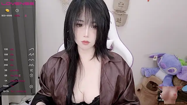 Snapshot of Vaness-a chatting on 02/17/25, 02:04 Vaness-a online show from 02/17/25, 02:04