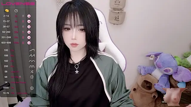 Snapshot of Vaness-a chatting on 02/25/25, 06:31 Vaness-a online show from 02/25/25, 06:31