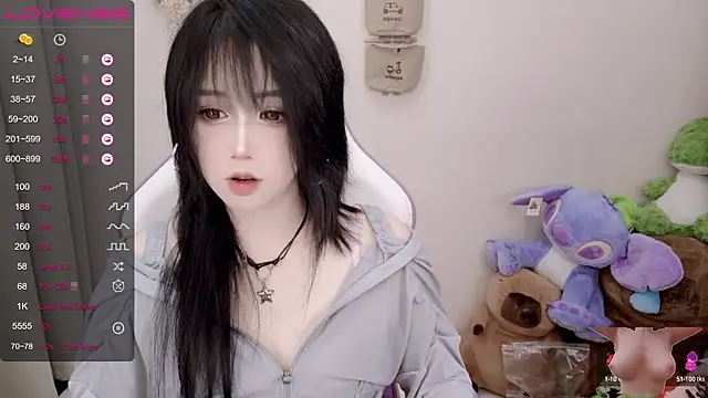 Snapshot of Vaness-a chatting on 03/01/25, 04:54 Vaness-a online show from 03/01/25, 04:54