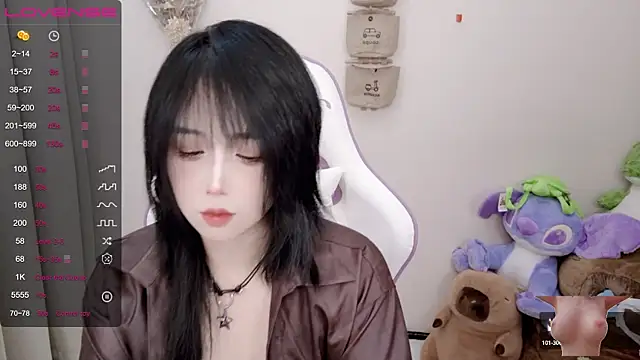 Snapshot of Vaness-a chatting on 03/04/25, 04:41 Vaness-a online show from 03/04/25, 04:41