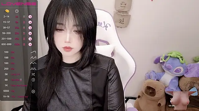 Snapshot of Vaness-a chatting on 03/10/25, 03:41 Vaness-a online show from 03/10/25, 03:41