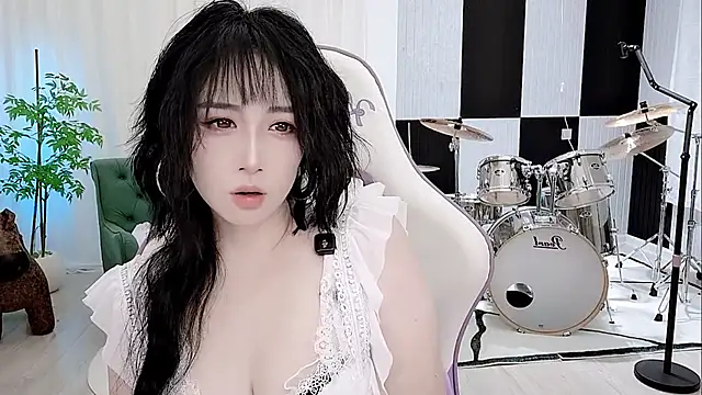 Snapshot of Vaness-a chatting on 09/10/25, 04:07 Vaness-a online show from 09/10/25, 04:07