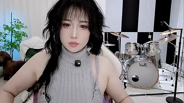 Snapshot of Vaness-a chatting on 09/17/25, 08:32 Vaness-a online show from 09/17/25, 08:32