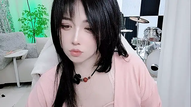 Snapshot of Vaness-a chatting on 12/19/25, 05:14 Vaness-a online show from 12/19/25, 05:14