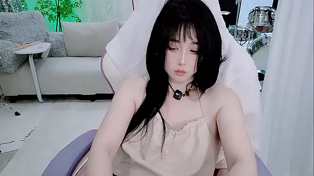 Snapshot of Vaness-a chatting on 12/19/25, 05:20 Vaness-a online show from 12/19/25, 05:20