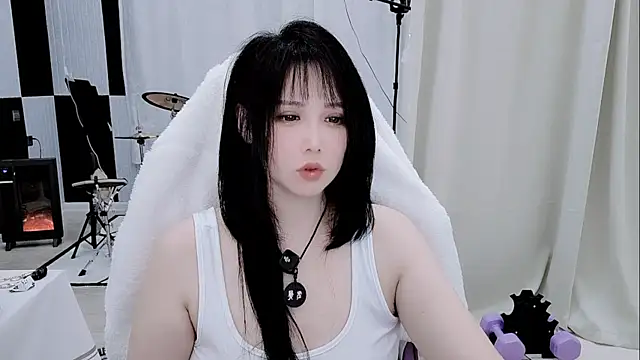 Vaness-a online show from 04/12/26, 07:19