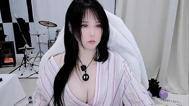 Vaness-a online show from 04/14/26, 05:52