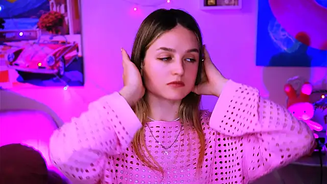 Snapshot of DeboraLarson chatting on 01/29/25, 10:58 DeboraLarson online show from 01/29/25, 10:58