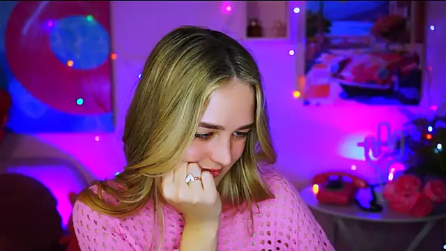 Snapshot of DeboraLarson chatting on 03/18/25, 09:42 DeboraLarson online show from 03/18/25, 09:42