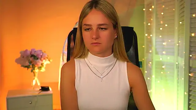 DeboraLarson online show from 04/01/26, 03:07