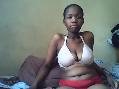 Snapshot of Sexy__Tash chatting on 02/02/25, 10:35 Sexy Tash online show from 02/02/25, 10:35
