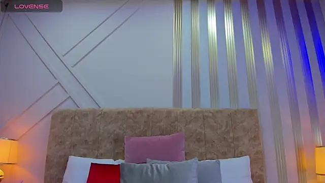 ashley  foxx  online show from 03/20/25, 05:58