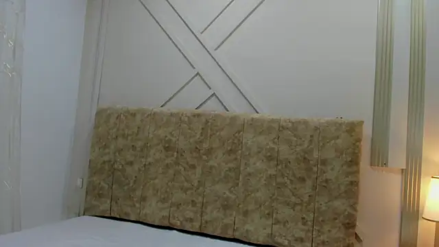 ashley  foxx  online show from 10/03/25, 02:14