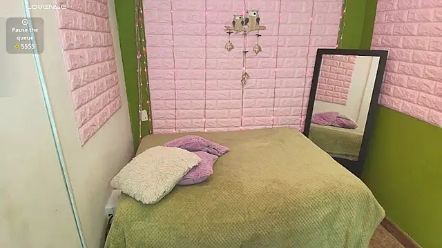 Bonnieshyy online show from 01/21/25, 02:05