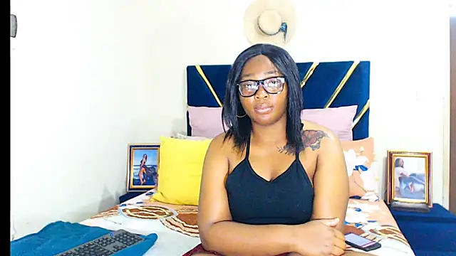 veronica1xxx online show from 09/18/25, 07:49