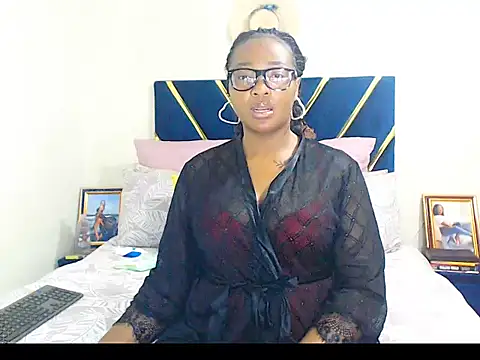 veronica1xxx online show from 11/25/25, 12:32