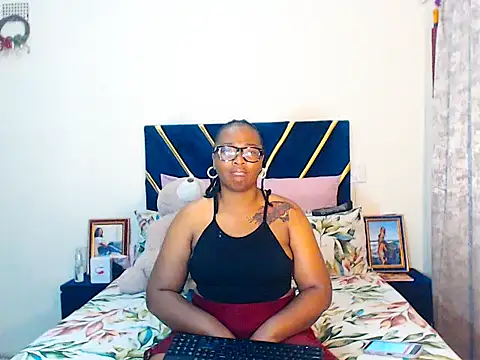 veronica1xxx online show from 02/25/26, 12:42