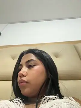 Snapshot of darsha_90 chatting on 12/18/25, 04:29 darsha 90 online show from 12/18/25, 04:29