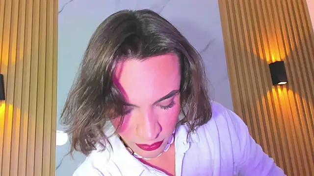 Snapshot of miss_Ari chatting on 01/12/25, 07:10 miss Ari online show from 01/12/25, 07:10