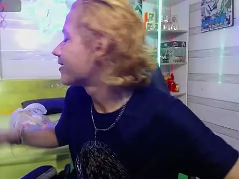 Snapshot of andy_staar chatting on 11/28/25, 07:16 andy staar online show from 11/28/25, 07:16