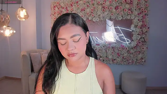 Snapshot of GabriellaLee chatting on 04/30/26, 03:35 GabriellaLee online show from 04/30/26, 03:35