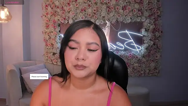 Snapshot of GabriellaLee chatting on 05/15/26, 03:35 GabriellaLee online show from 05/15/26, 03:35