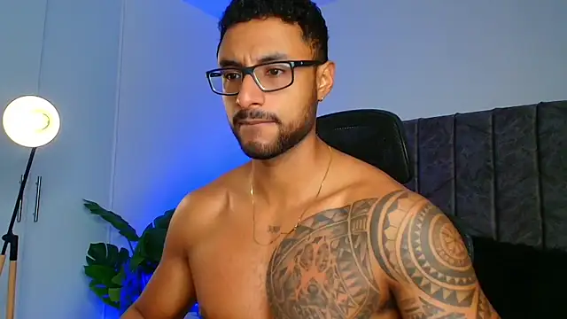 LiamGarcia1 online show from 10/19/25, 01:23