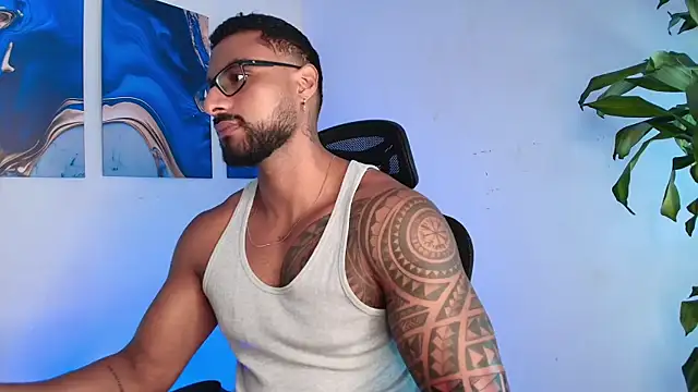 LiamGarcia1 online show from 03/23/26, 04:11