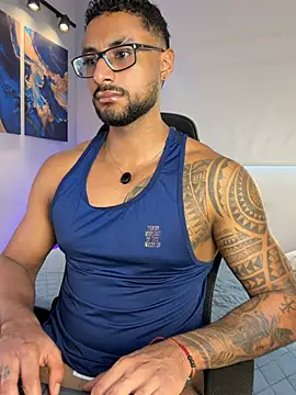 Snapshot of LiamGarcia1 chatting on 05/27/26, 04:04 LiamGarcia1 online show from 05/27/26, 04:04