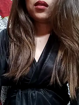 Snapshot of Sajel_000 chatting on 02/25/25, 09:35 Sajel 000 online show from 02/25/25, 09:35