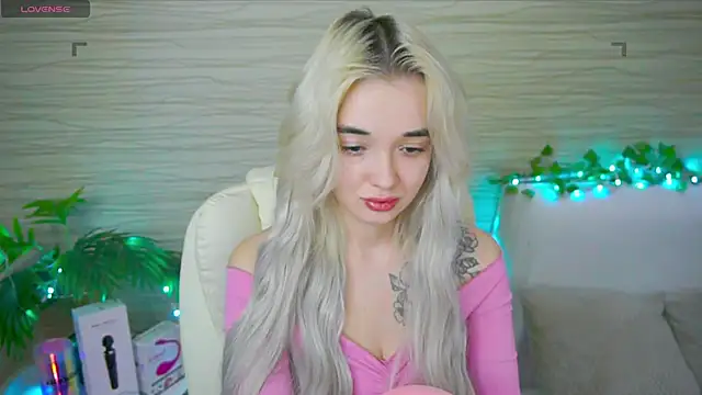 Ashley S online show from 02/25/25, 02:14