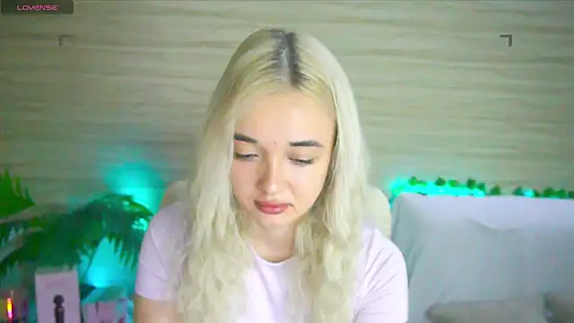 Ashley S online show from 09/11/25, 10:32