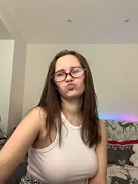 HotCaramellsTV online show from 12/05/24, 09:06