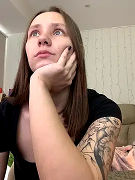 HotCaramellsTV online show from 09/17/25, 08:49