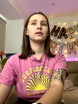 HotCaramellsTV online show from 10/16/25, 08:15