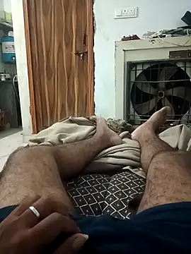 pintuS40 online show from 10/26/25, 01:44