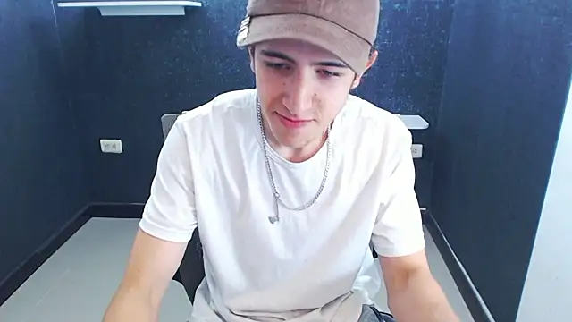 Kerverr  online show from 12/15/25, 01:26