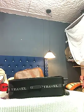 Salomon koude online show from 11/13/25, 05:34