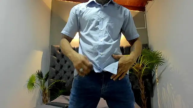 Snapshot of Salomon_koude chatting on 07/09/26, 02:32 Salomon koude online show from 07/09/26, 02:32