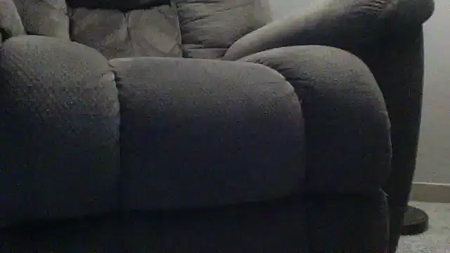 Snapshot of dirtything4u chatting on 10/10/25, 06:07 dirtything4u online show from 10/10/25, 06:07