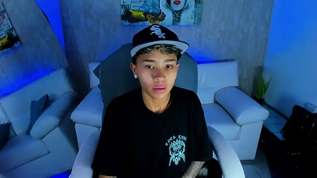 nova sex01 online show from 10/26/25, 06:08