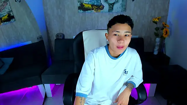 nova sex01 online show from 04/15/26, 07:43