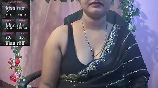 Snapshot of Pari-new chatting on 07/09/26, 04:16 Pari-new online show from 07/09/26, 04:16