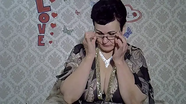 PaulaGolden online show from 12/10/24, 09:23