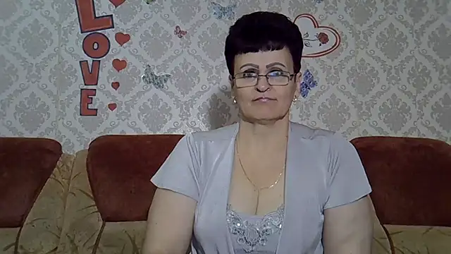 PaulaGolden online show from 10/03/25, 07:38